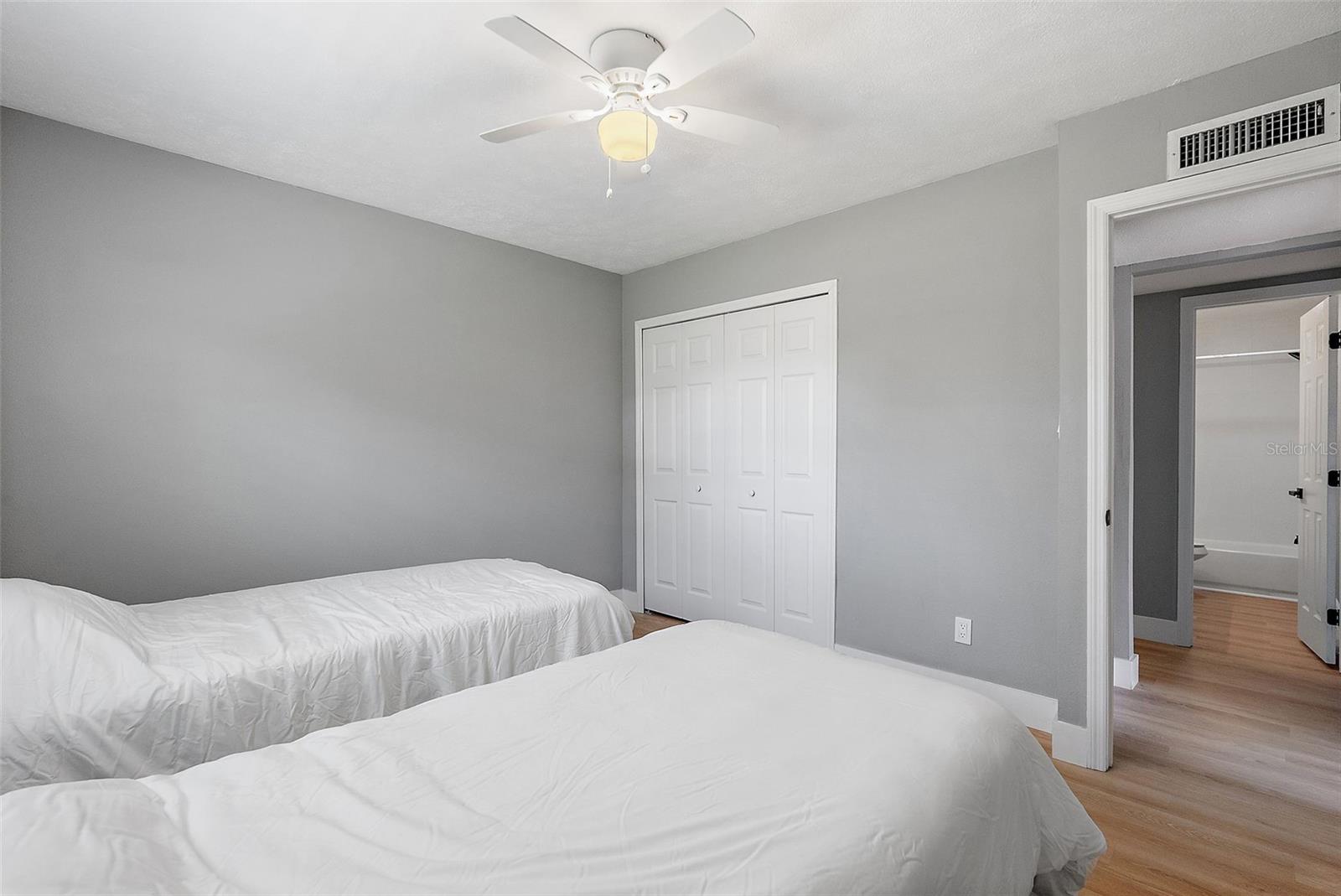 3926 HELENA ST NE — photo 24