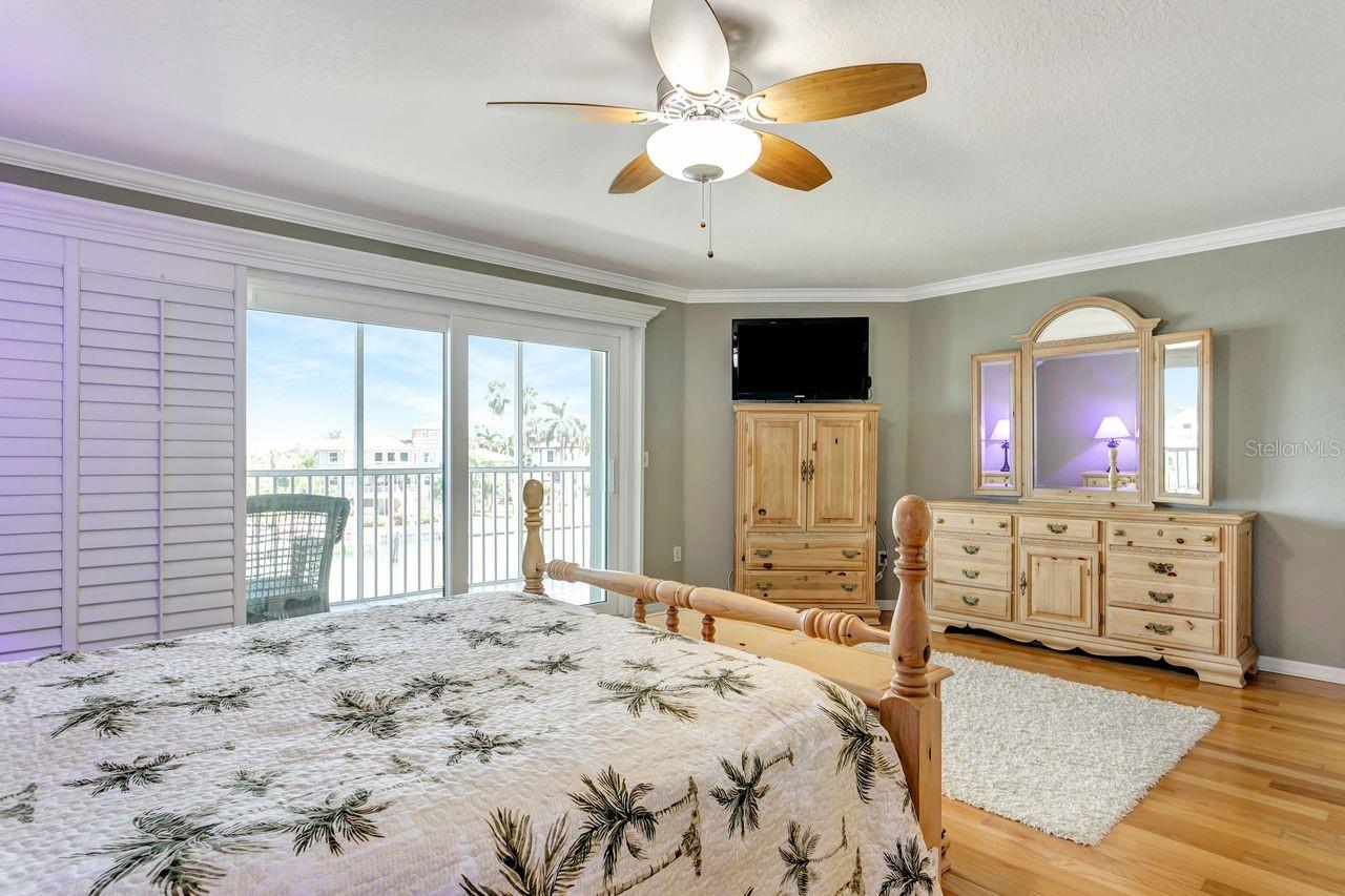 521 PINELLAS BAYWAY S #105 — photo 28