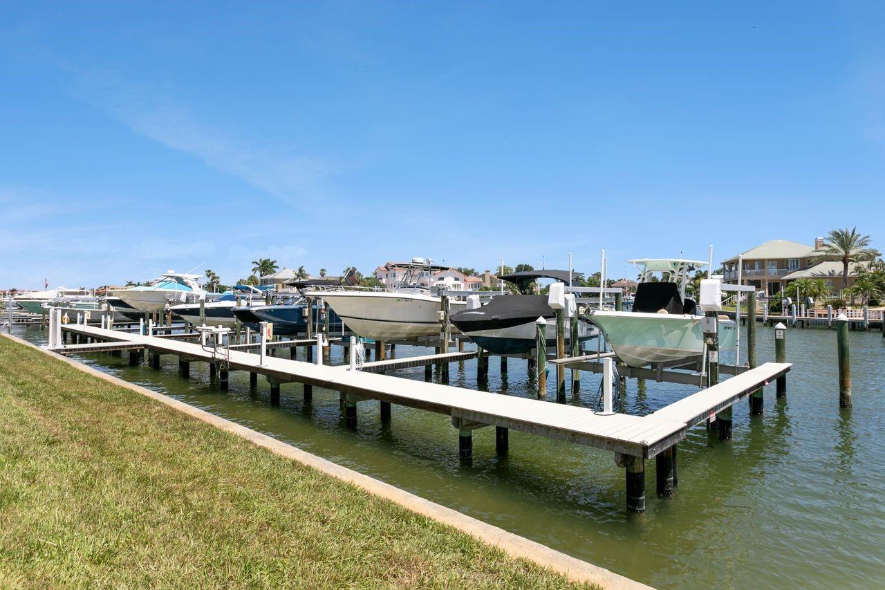 521 PINELLAS BAYWAY S #105 — photo 46