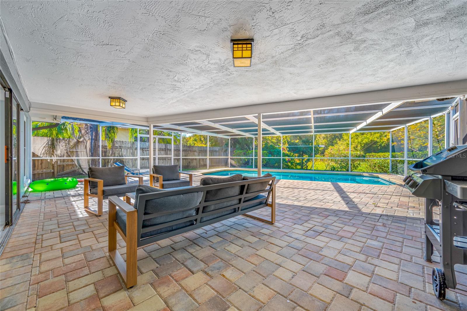 1862 DEL ROBLES DR — photo 41