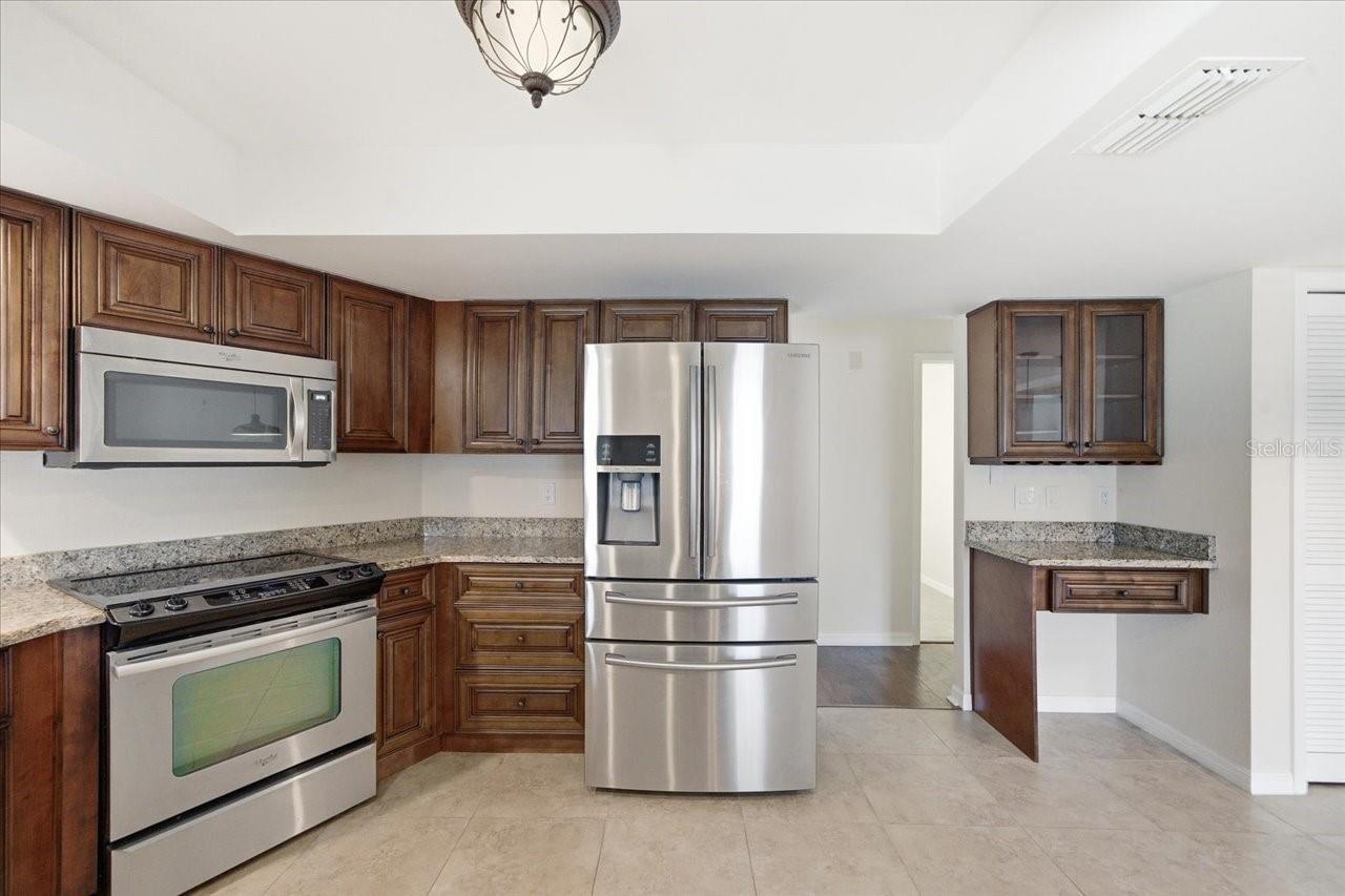14105 KNOTTINGSLEY PL — photo 9