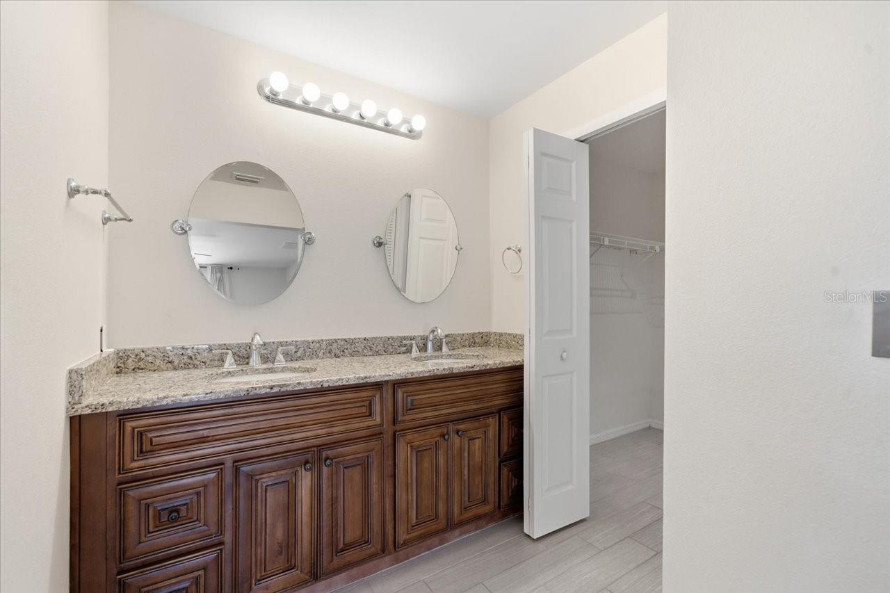 14105 KNOTTINGSLEY PL — photo 14