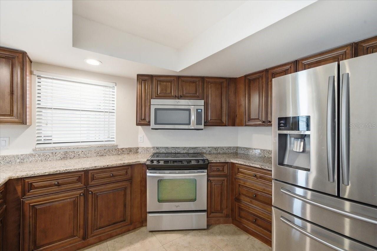 14105 KNOTTINGSLEY PL — photo 6