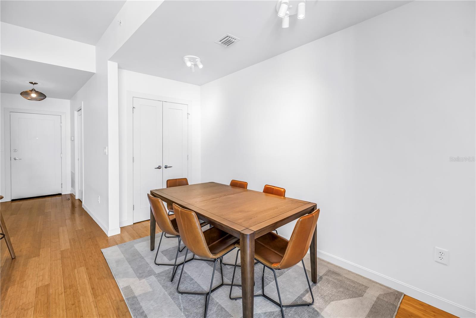 400 4TH AVE S #701 — photo 16