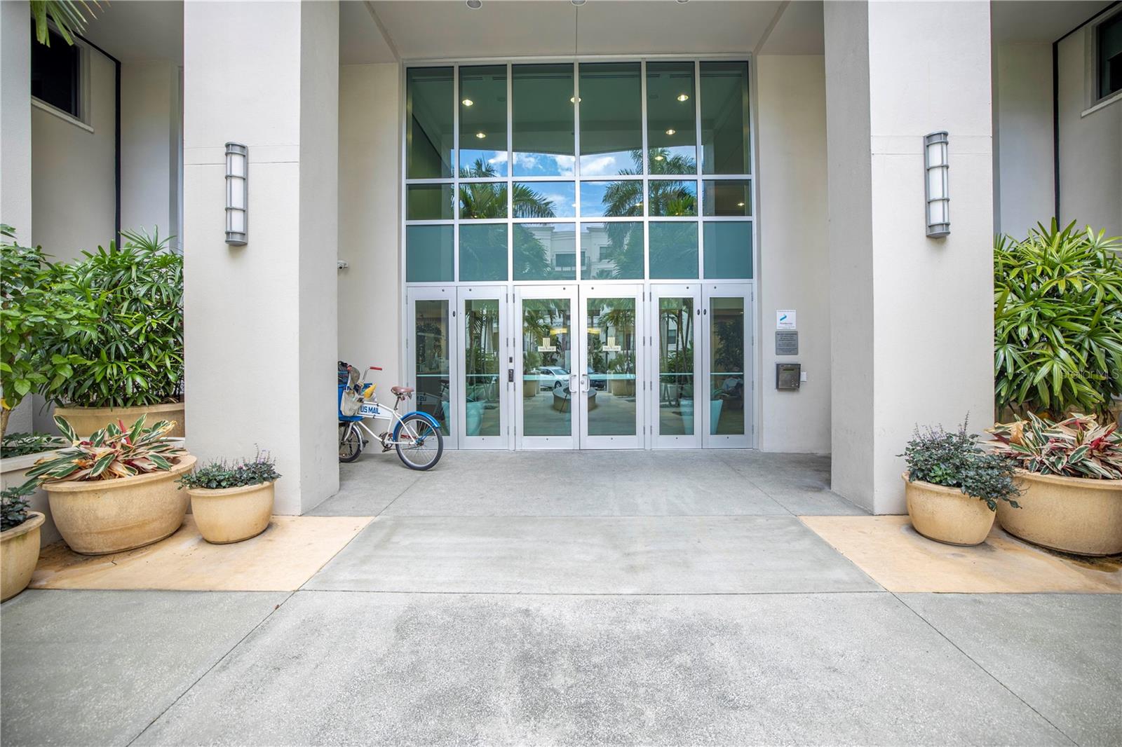 400 4TH AVE S #701 — photo 3