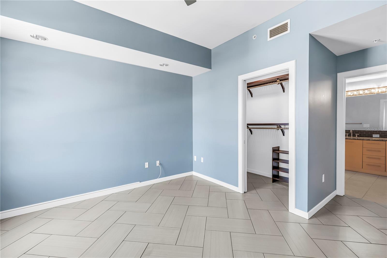 400 4TH AVE S #701 — photo 28