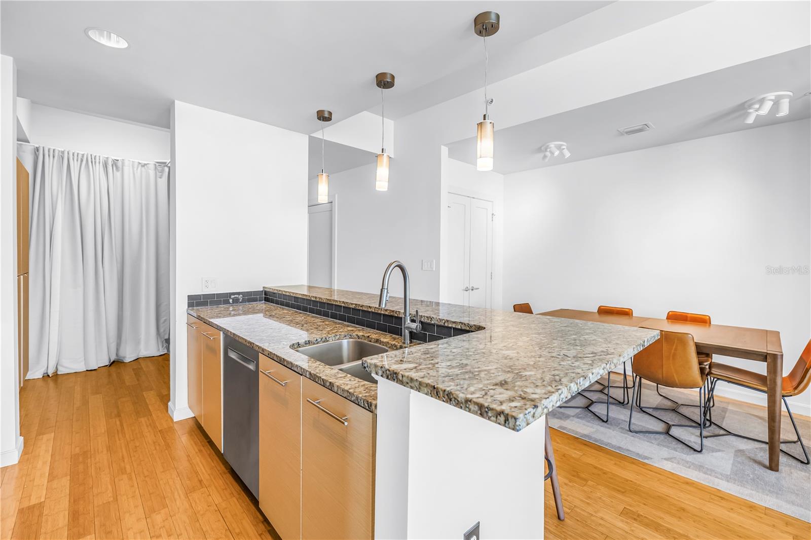 400 4TH AVE S #701 — photo 22