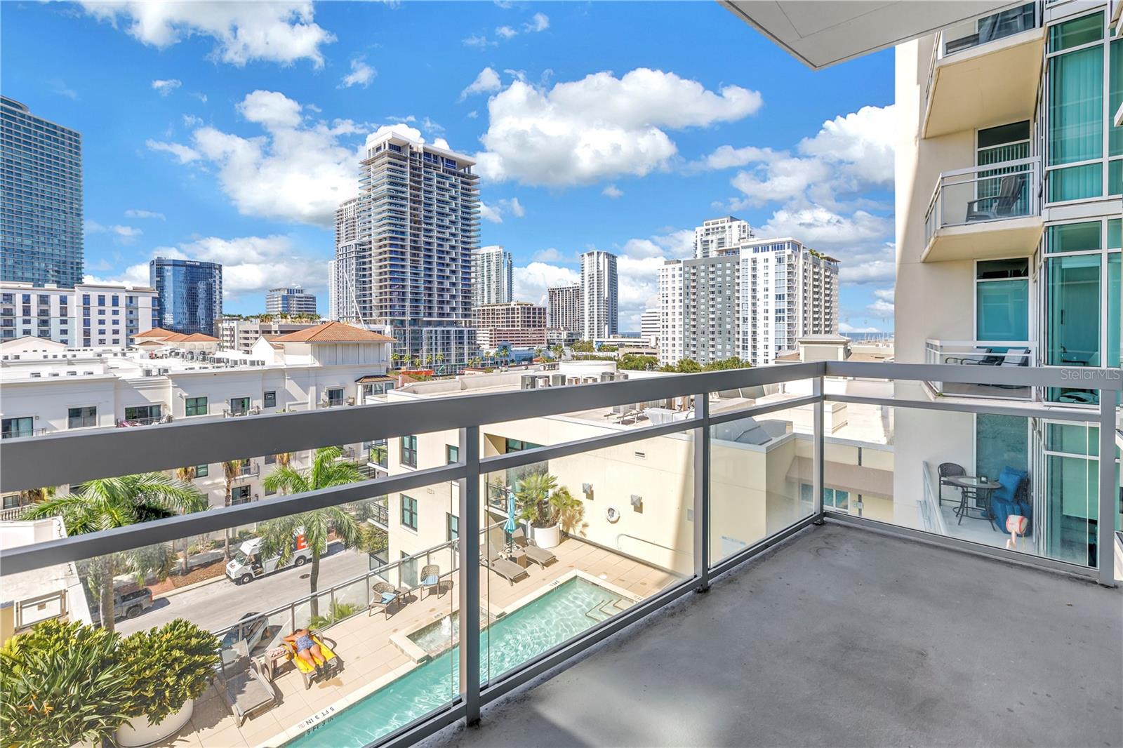 400 4TH AVE S #701 — photo 38