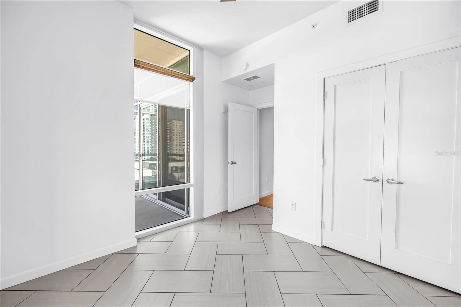 400 4TH AVE S #701 — photo 35