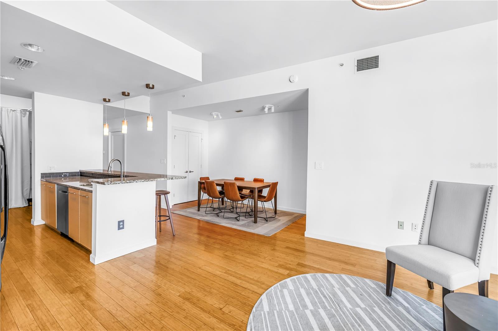 400 4TH AVE S #701 — photo 20