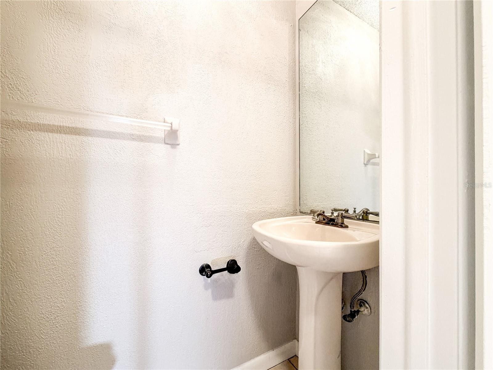 1844 MILL RUN CIR — photo 15