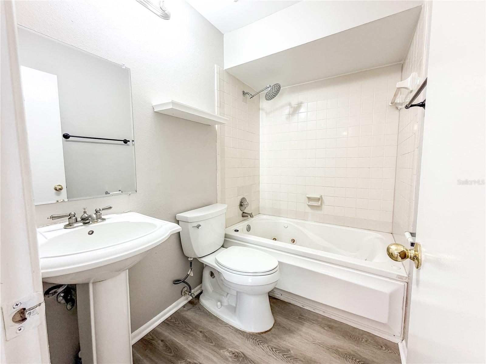 1844 MILL RUN CIR — photo 20