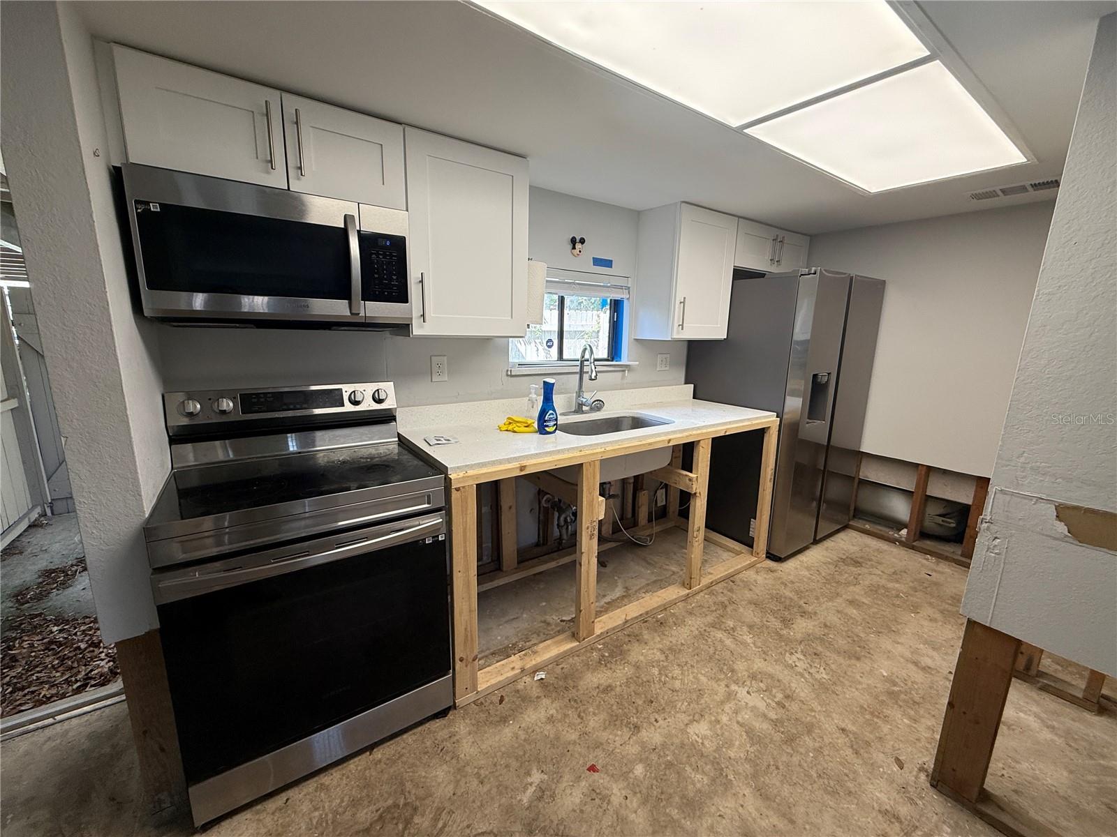 8649 LAKE ISLE DR #182 — photo 4
