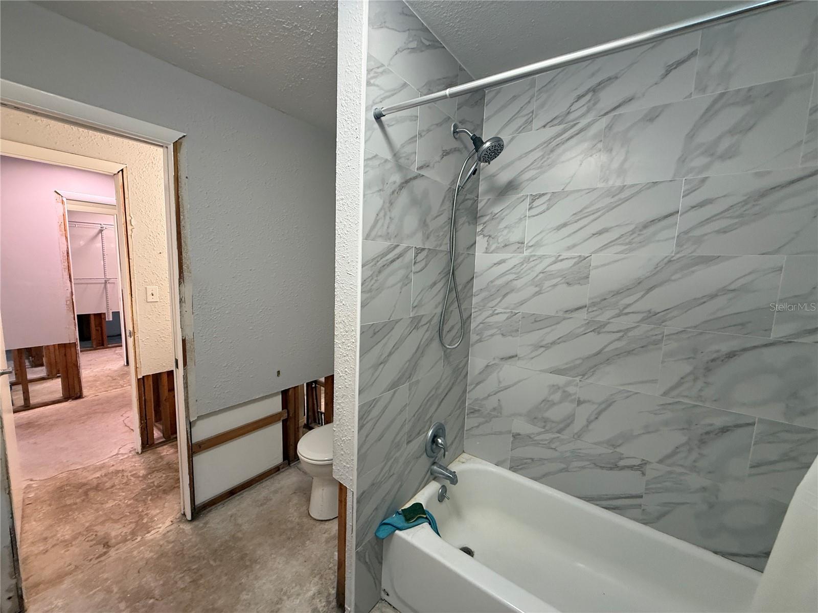 8649 LAKE ISLE DR #182 — photo 12