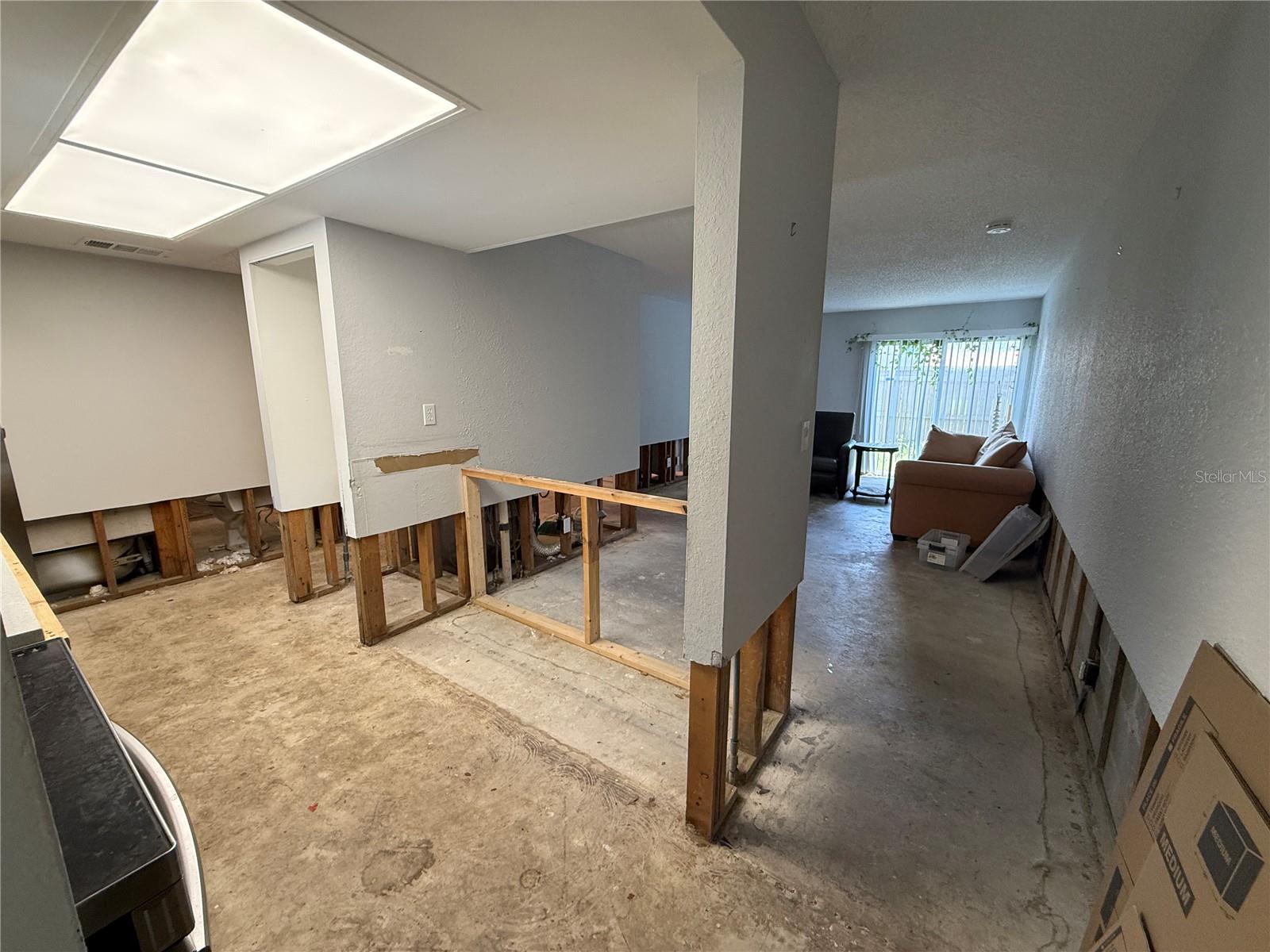 8649 LAKE ISLE DR #182 — photo 3