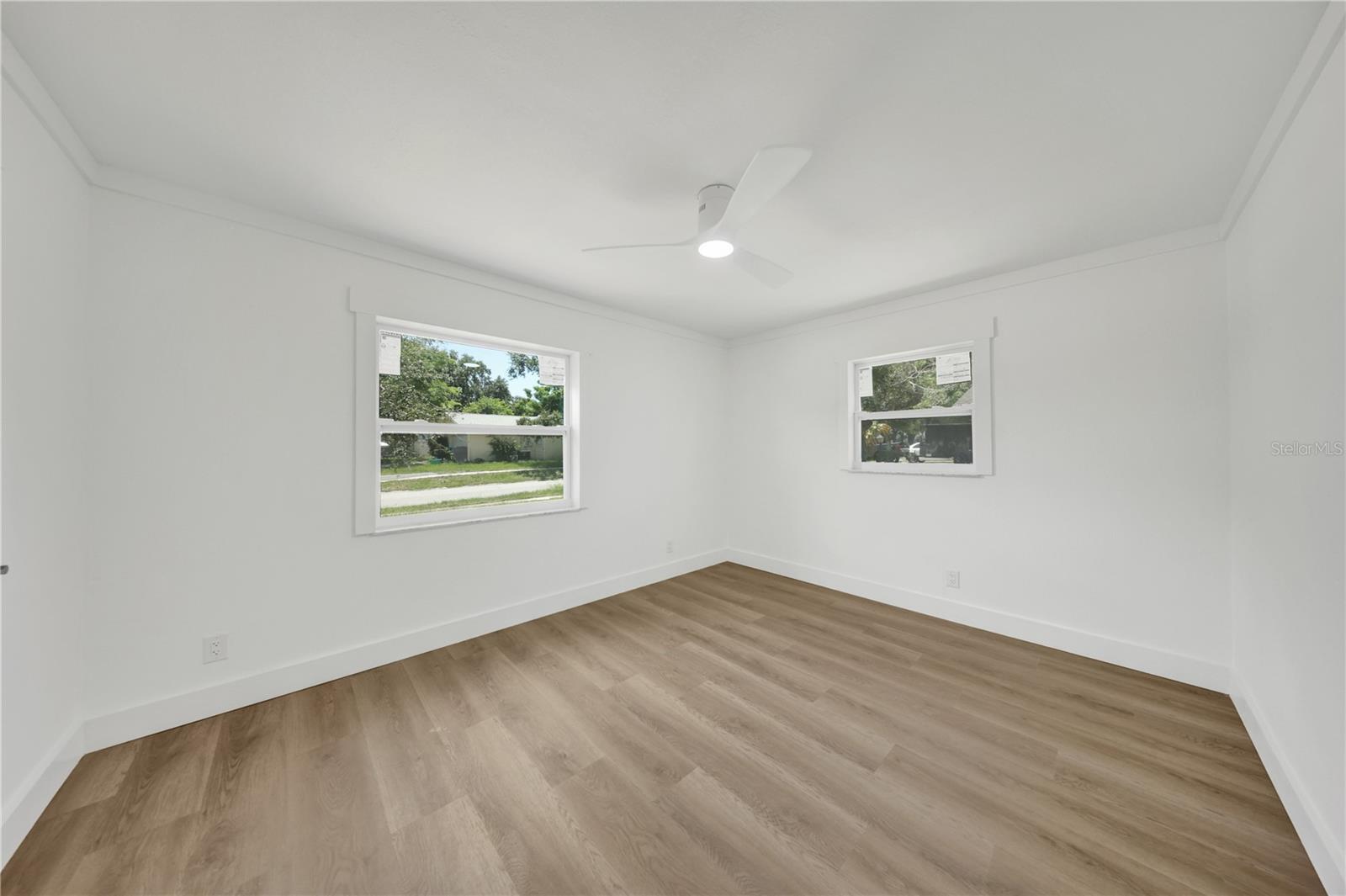 2264 WINCHESTER DR — photo 17
