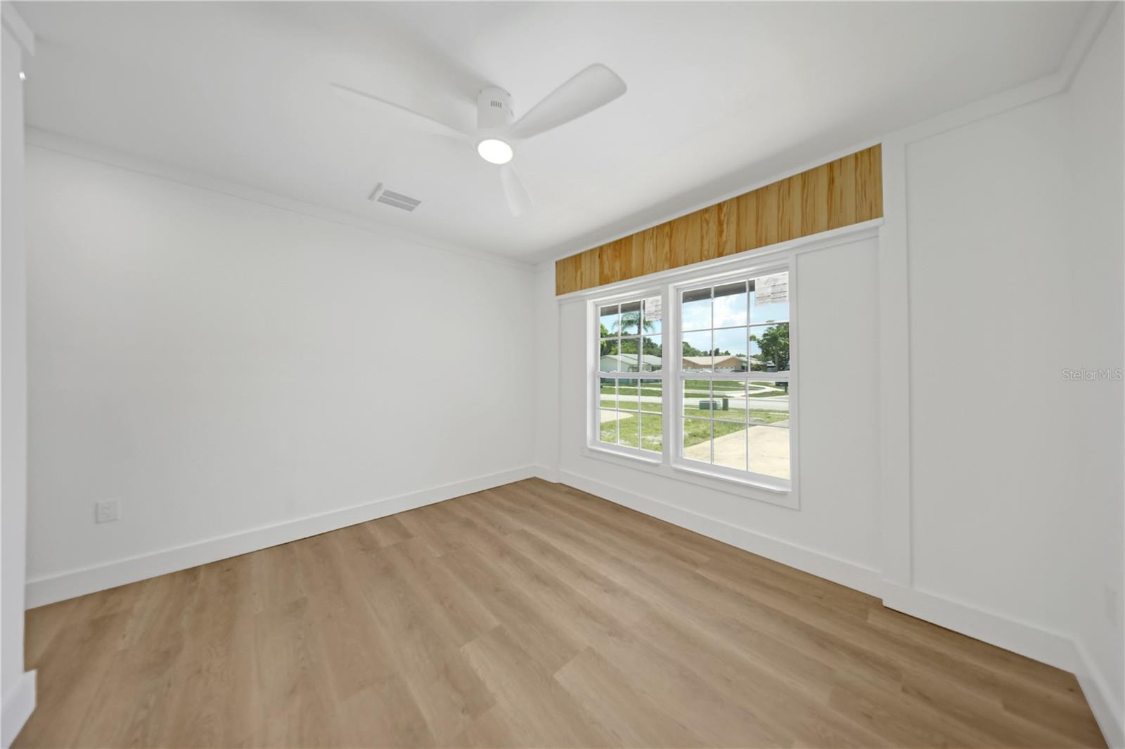 2264 WINCHESTER DR — photo 15