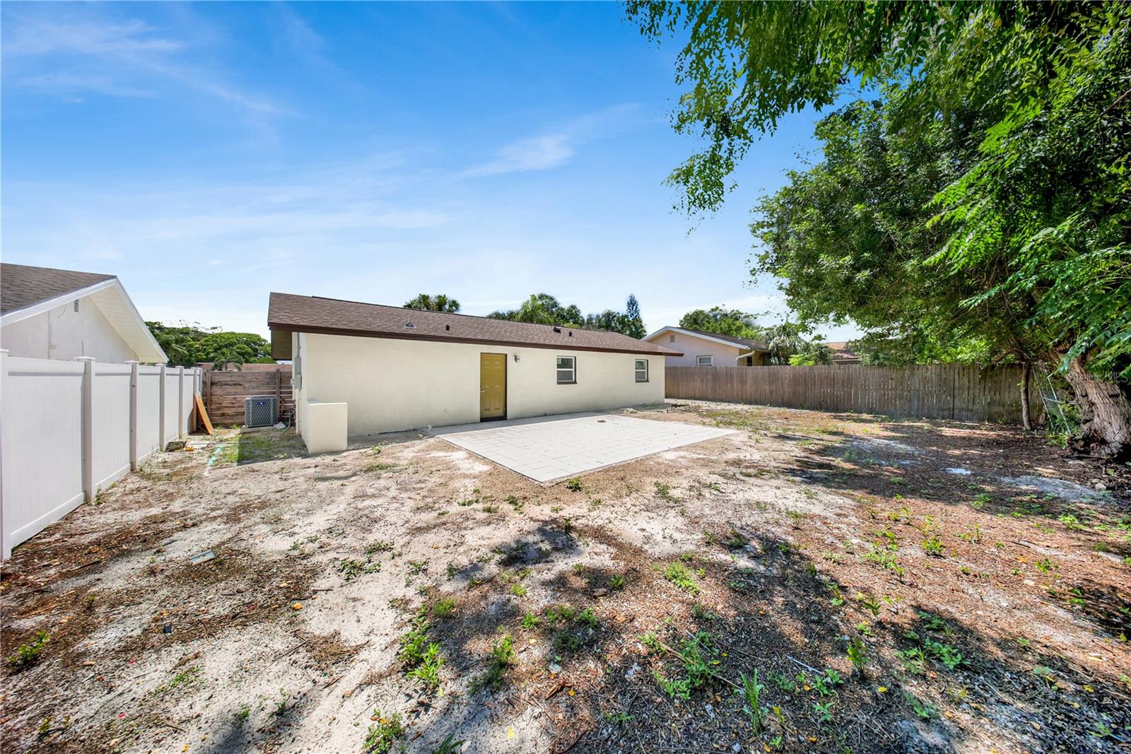 2264 WINCHESTER DR — photo 20