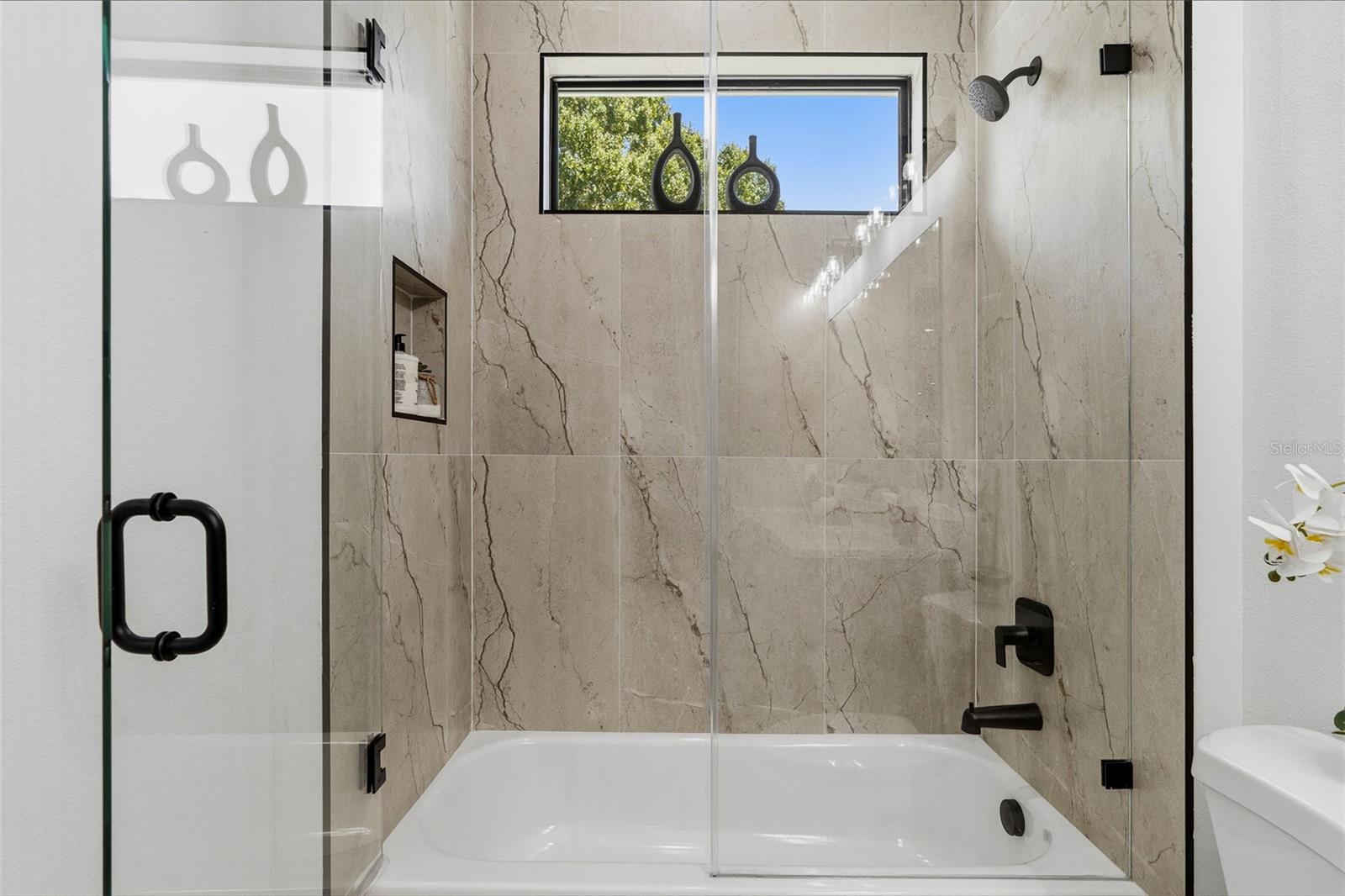 2914 W WALNUT ST — photo 43