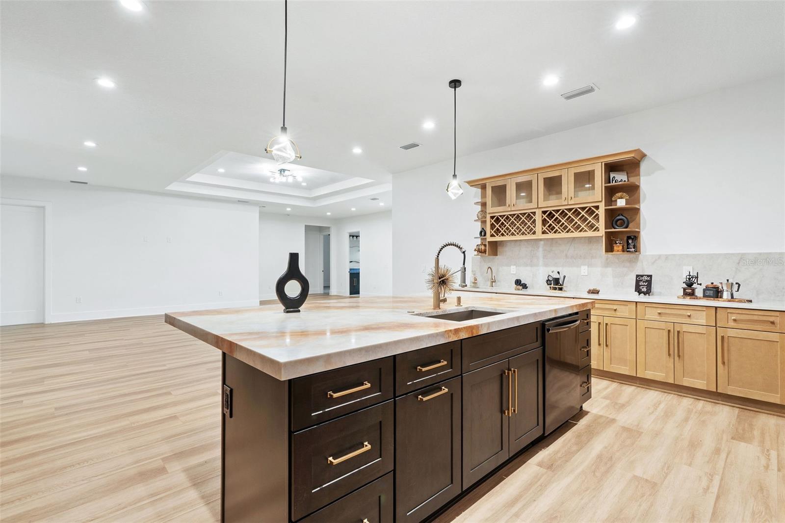 2914 W WALNUT ST — photo 57