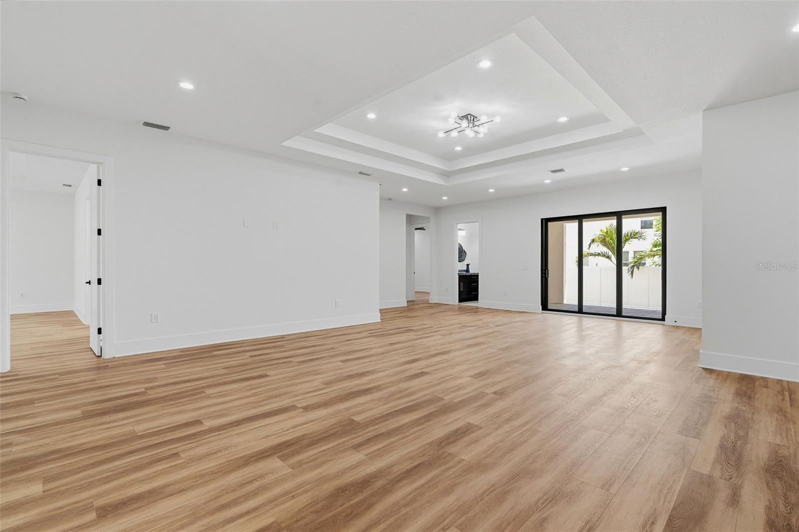 2914 W WALNUT ST — photo 10