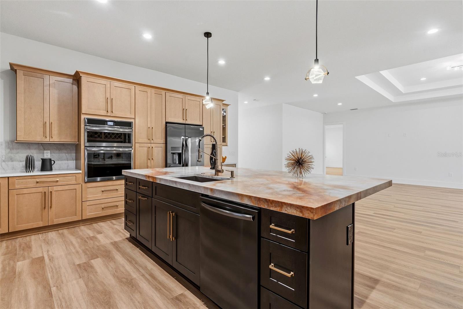 2914 W WALNUT ST — photo 21