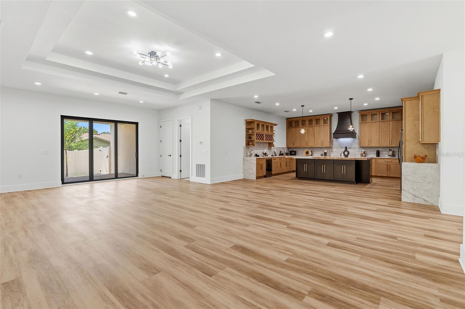 2914 W WALNUT ST — photo 6