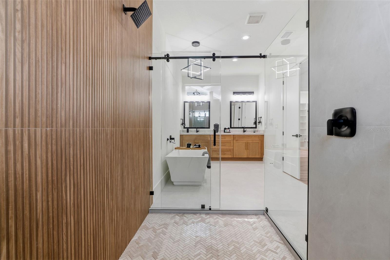 2914 W WALNUT ST — photo 29