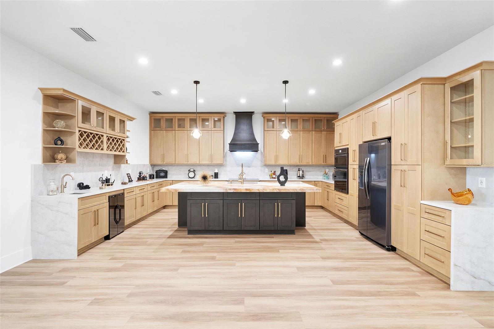 2914 W WALNUT ST — photo 58