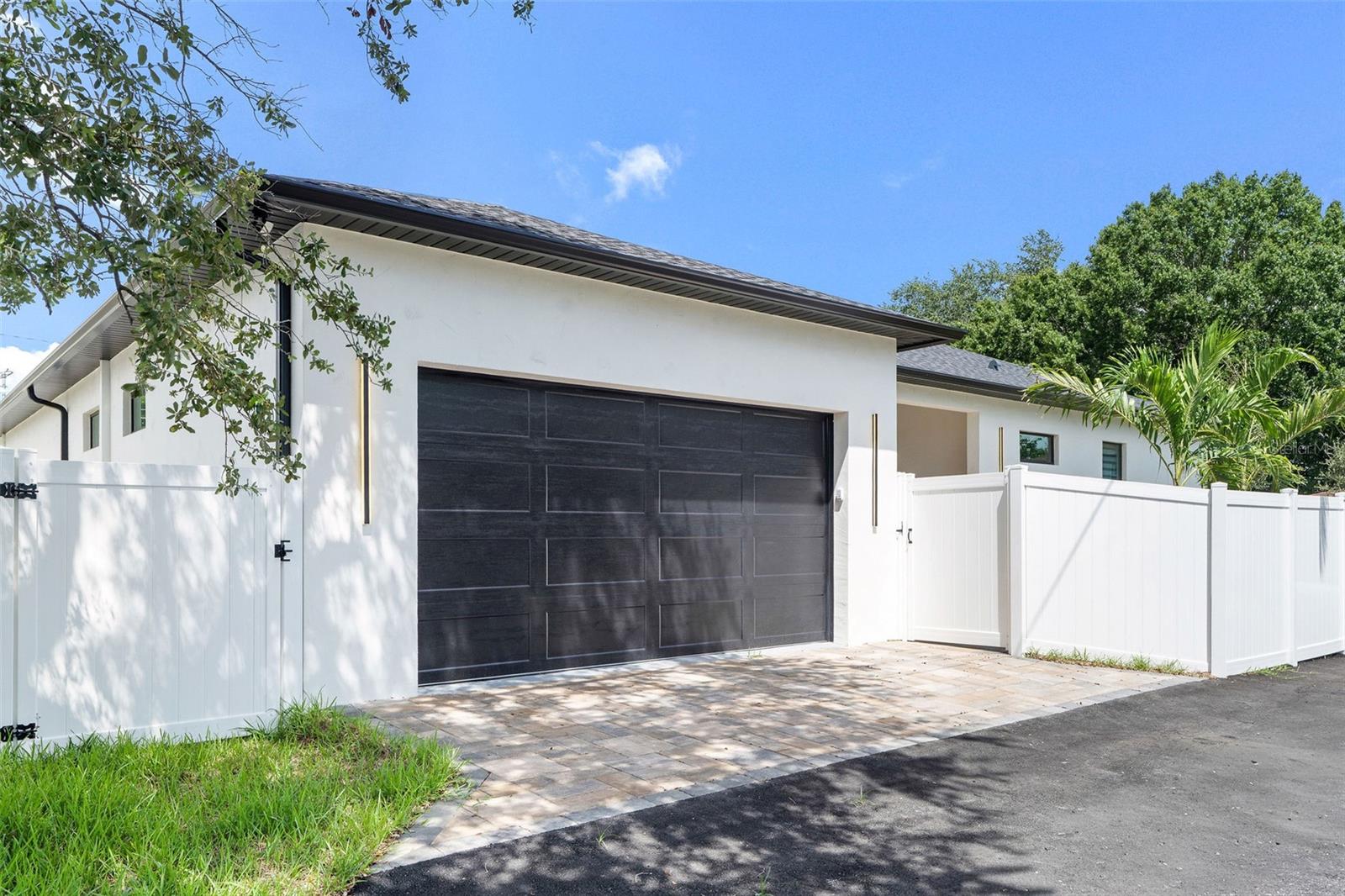2914 W WALNUT ST — photo 56