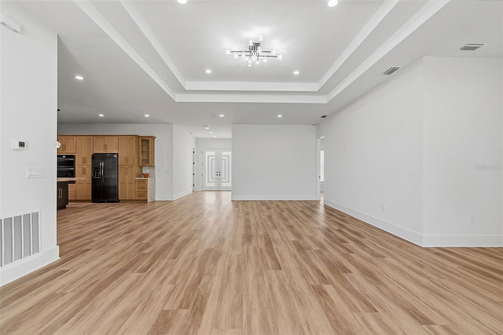 2914 W WALNUT ST — photo 8