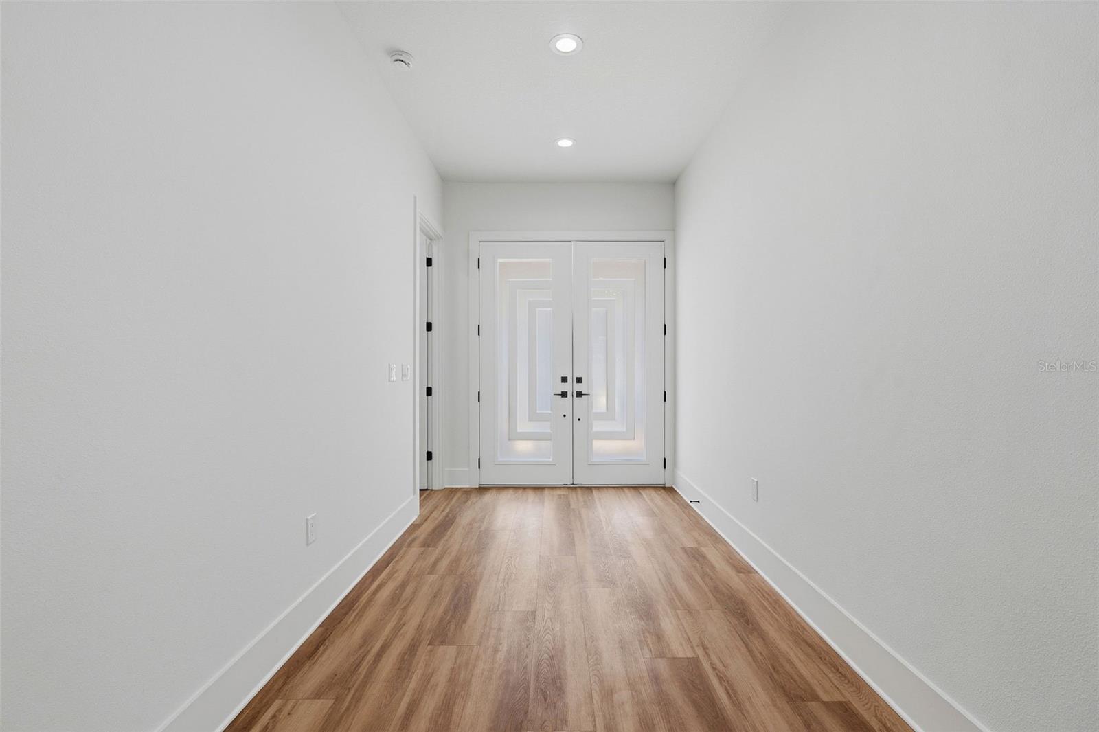 2914 W WALNUT ST — photo 5
