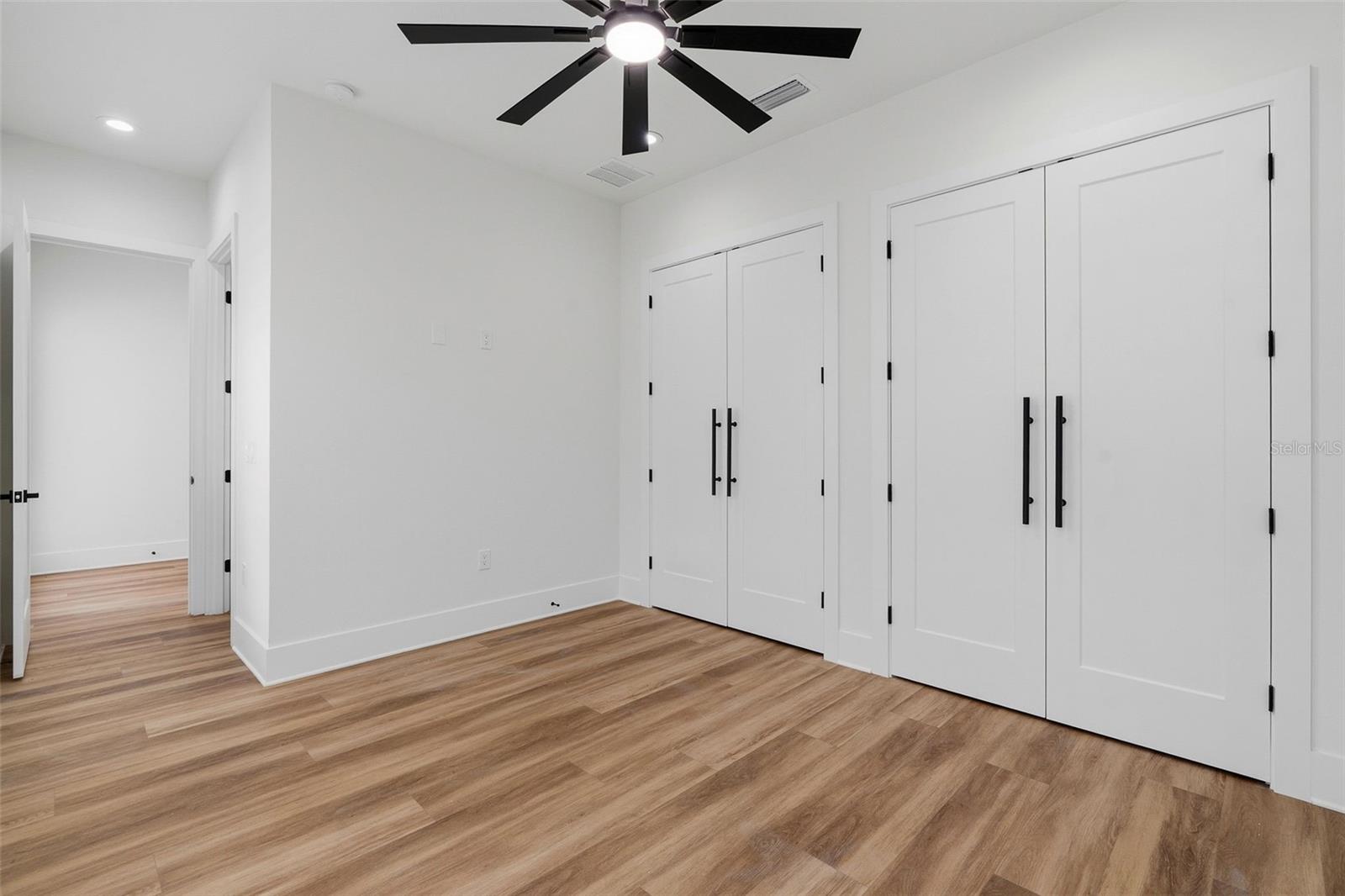 2914 W WALNUT ST — photo 34