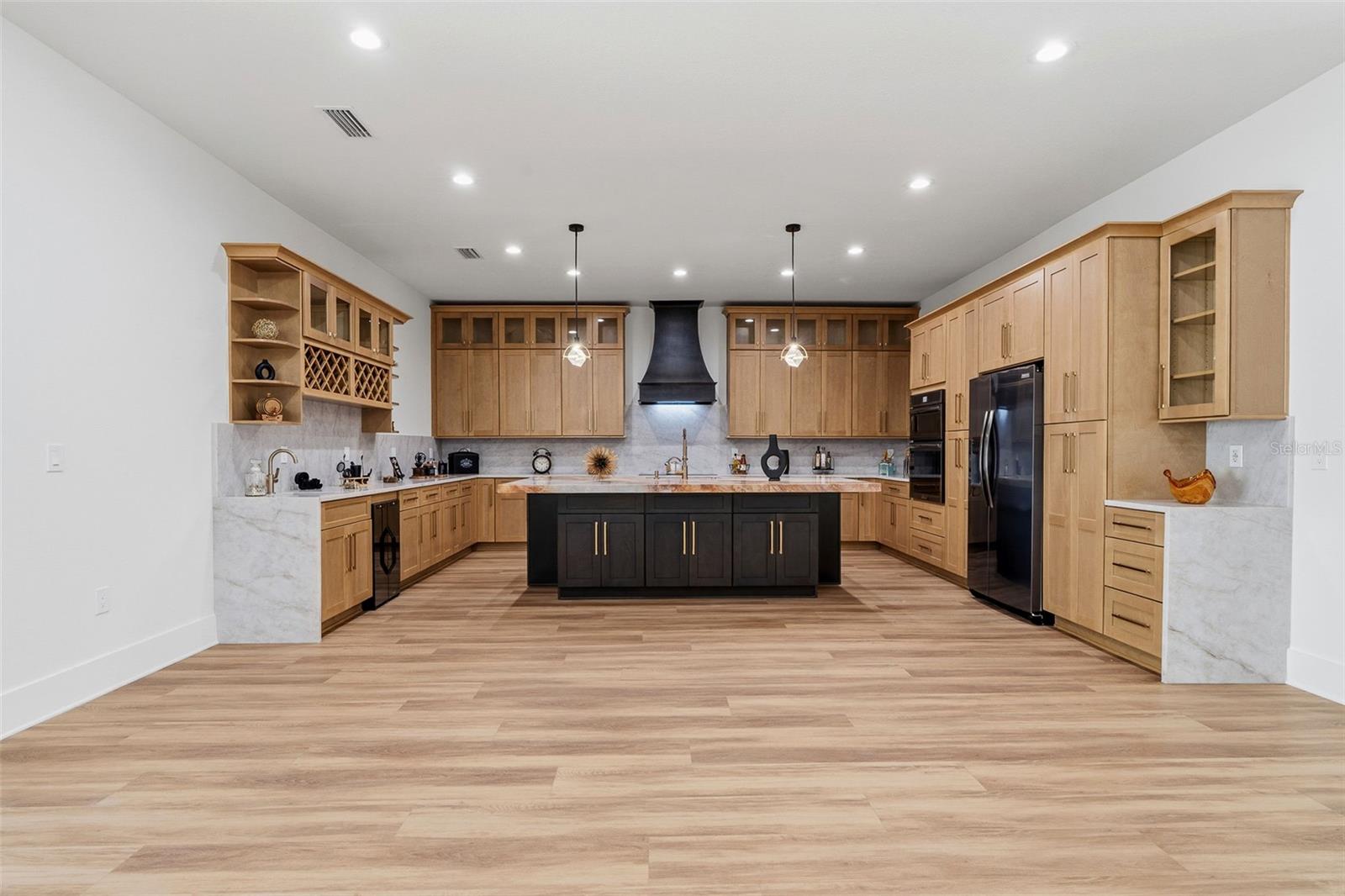2914 W WALNUT ST — photo 13