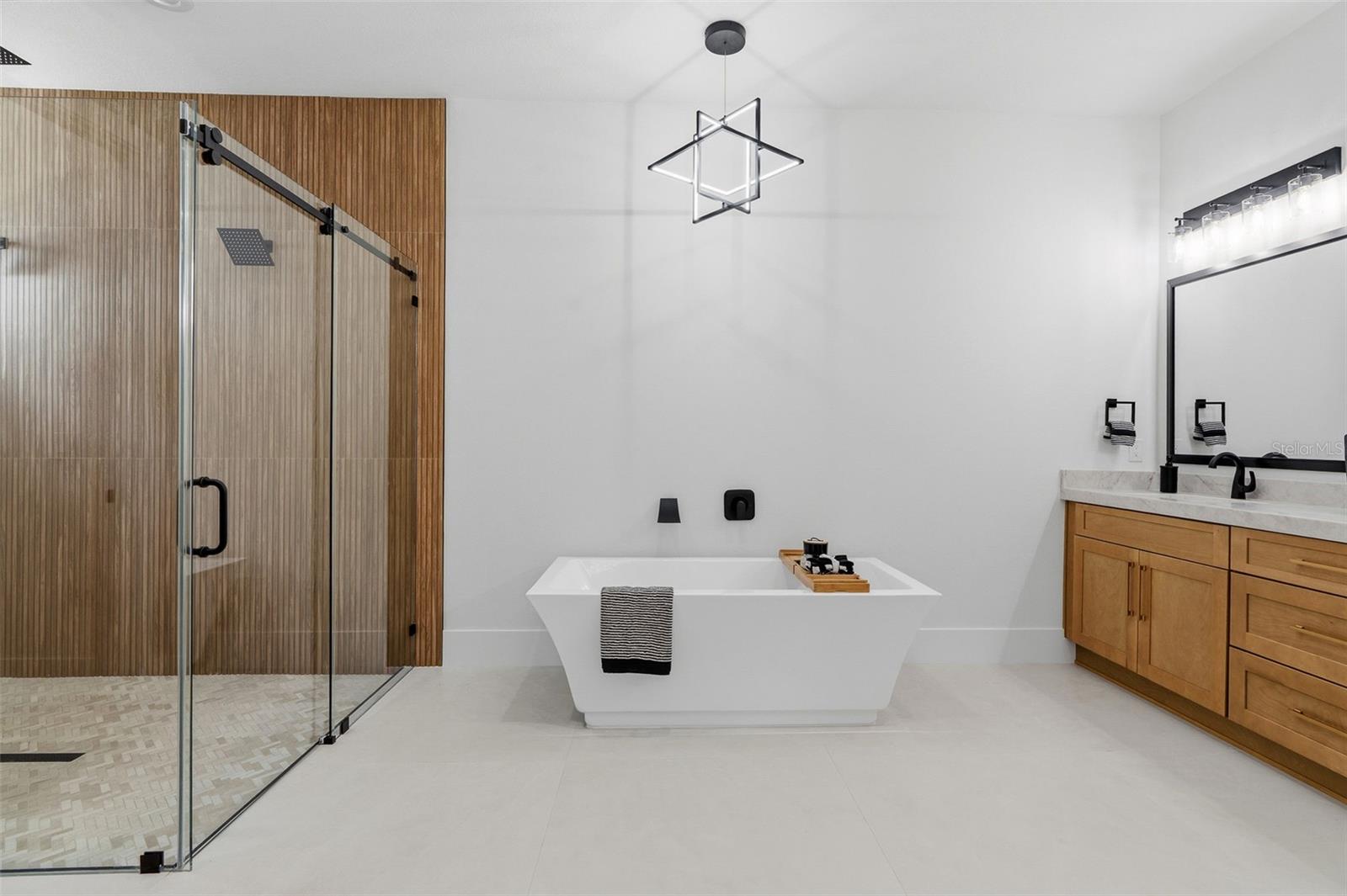 2914 W WALNUT ST — photo 26