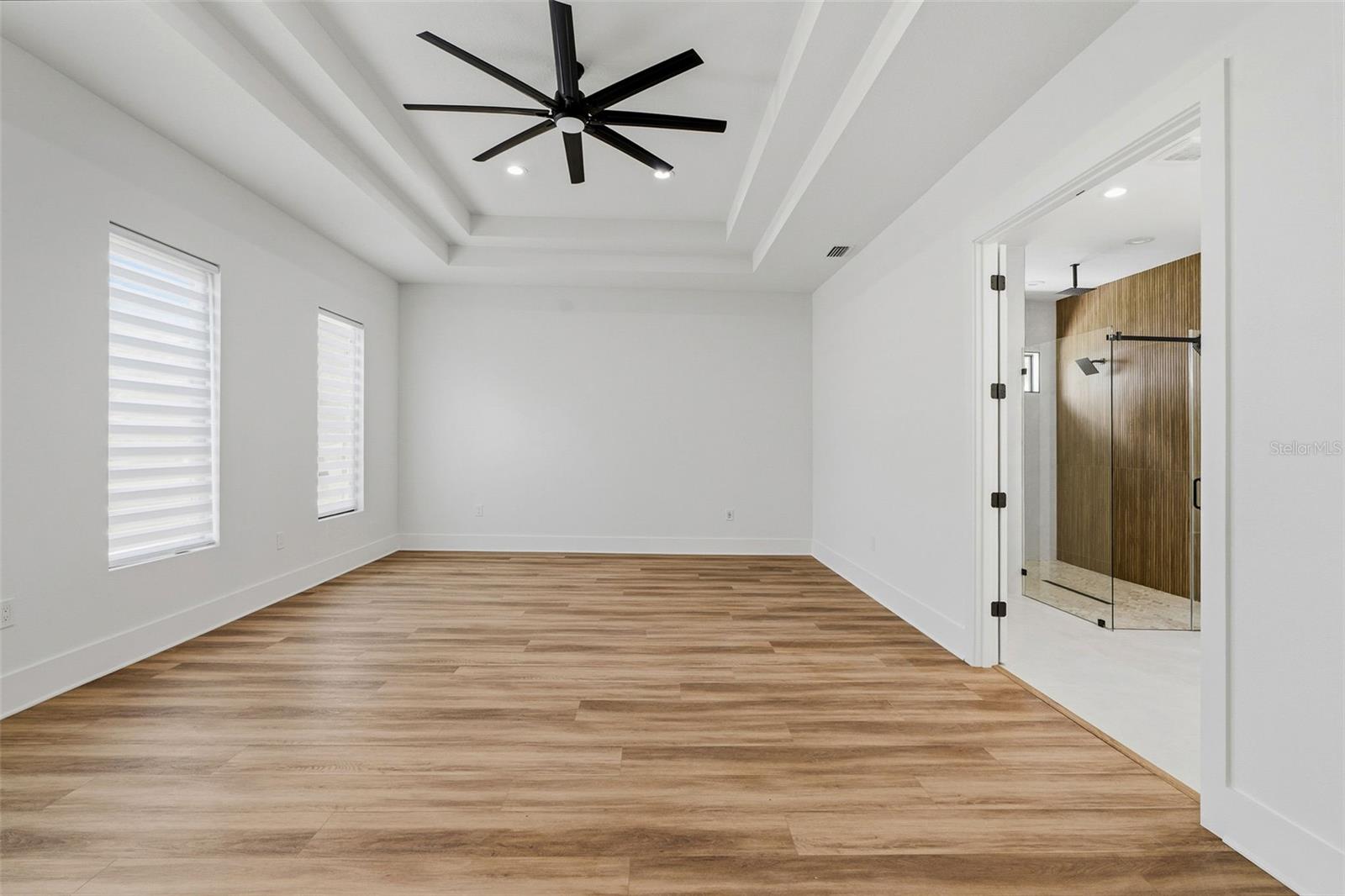 2914 W WALNUT ST — photo 24