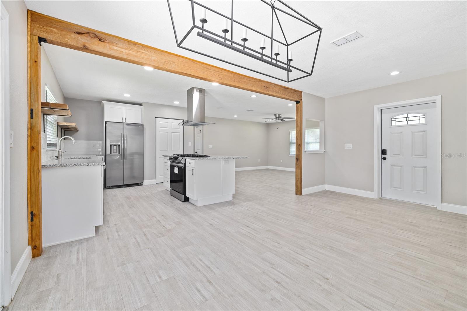 408 W VIRGINIA AVE — photo 4