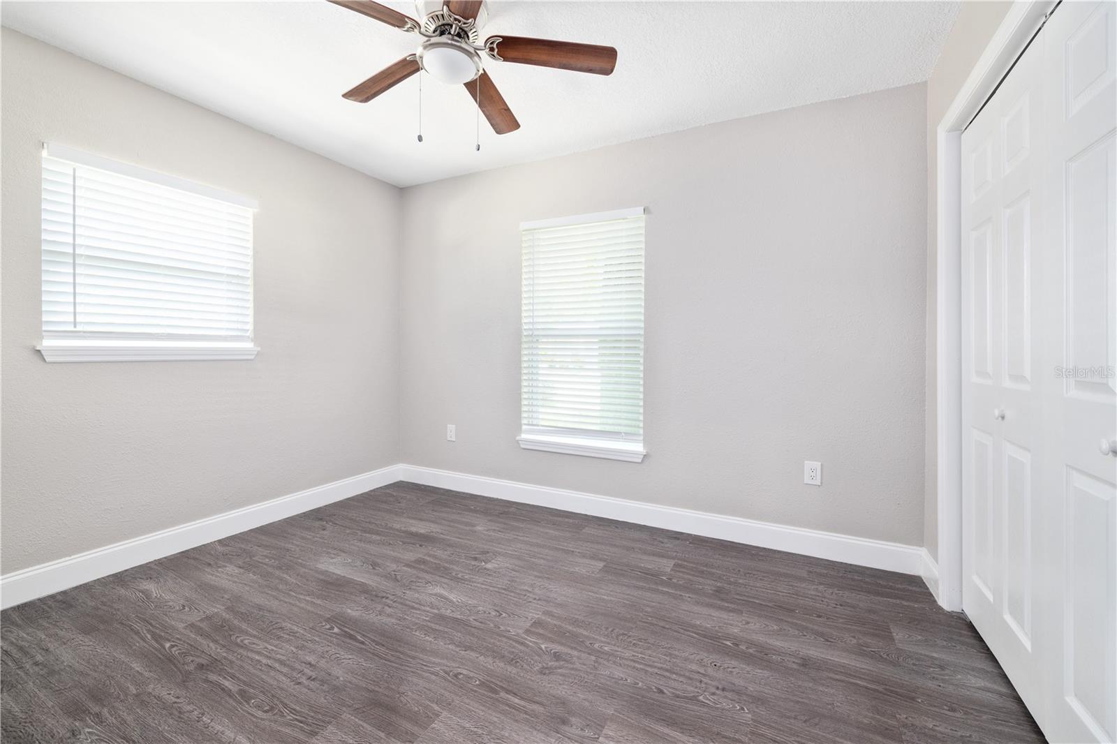 408 W VIRGINIA AVE — photo 18