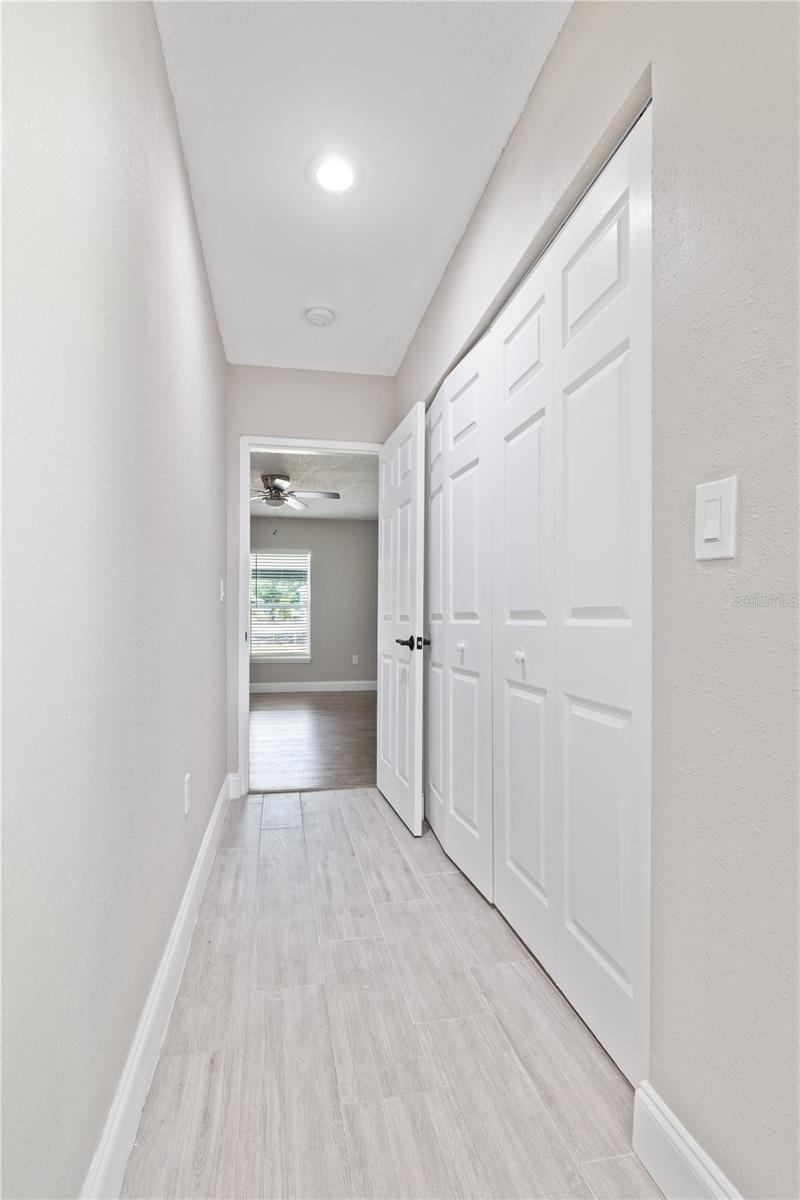 408 W VIRGINIA AVE — photo 16