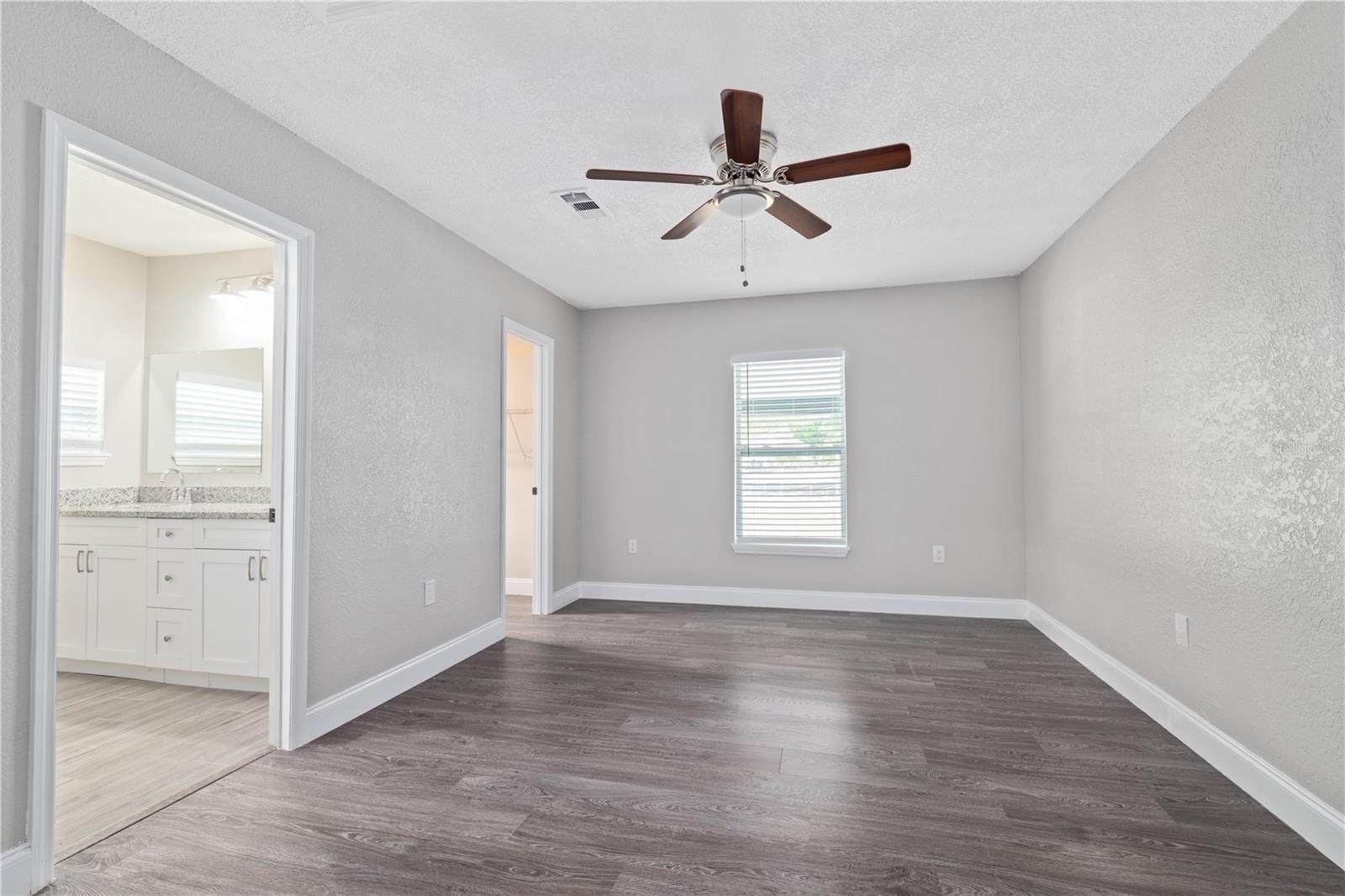 408 W VIRGINIA AVE — photo 12