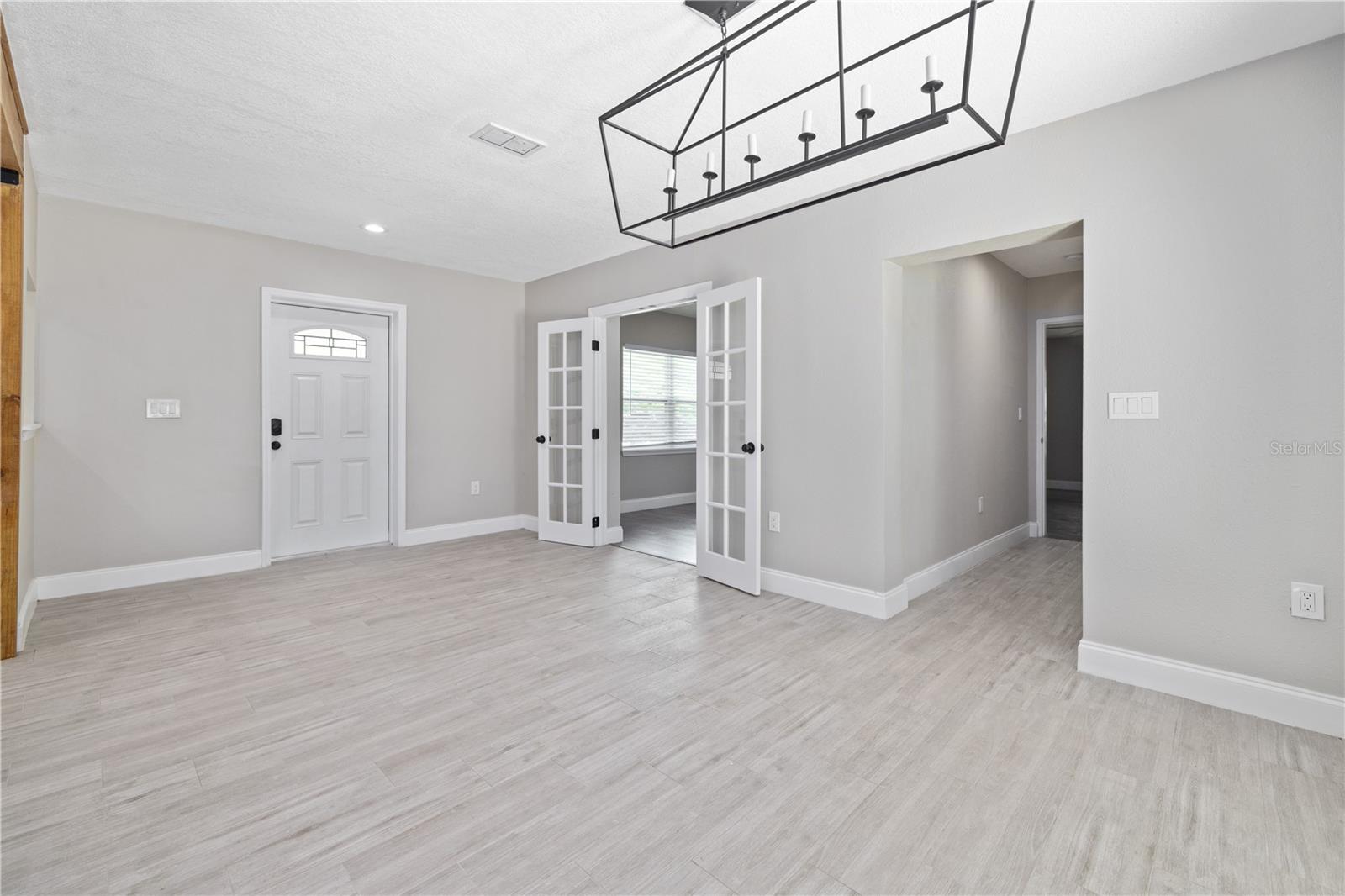 408 W VIRGINIA AVE — photo 6