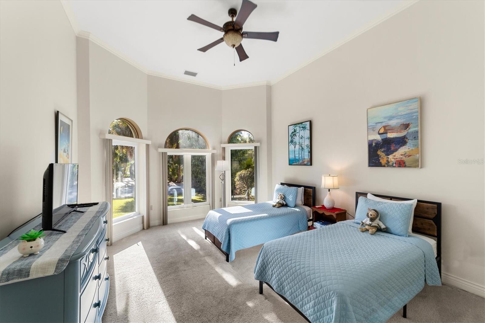 4937 OXFORD DR — photo 24