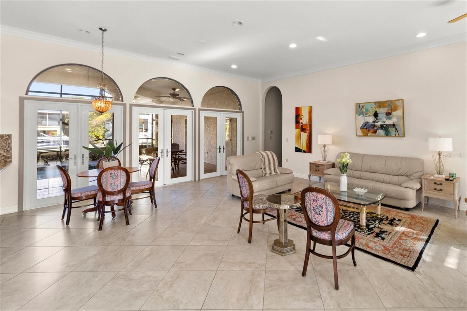 4937 OXFORD DR — photo 17