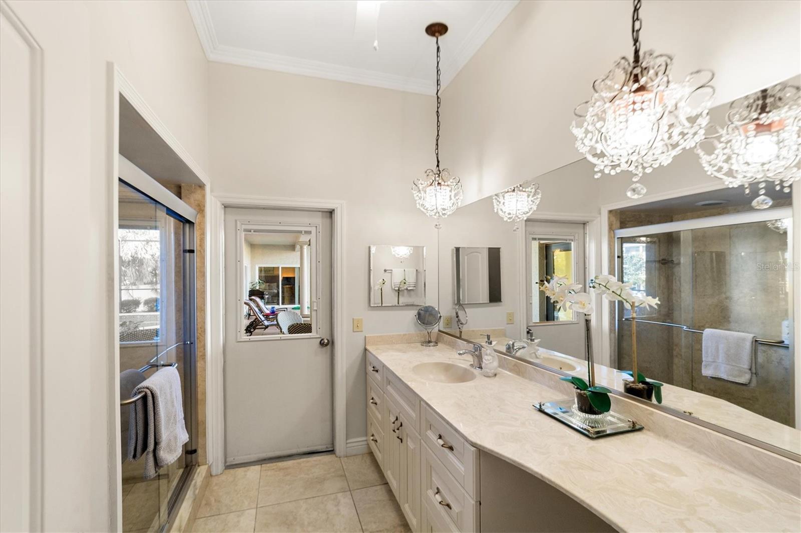 4937 OXFORD DR — photo 22