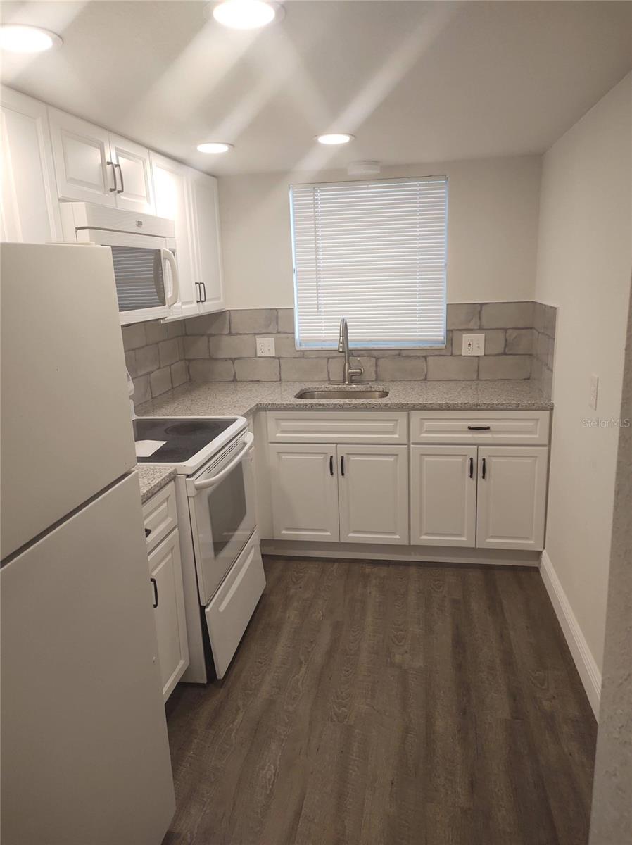 5725 12TH AVE N #304D — photo 2