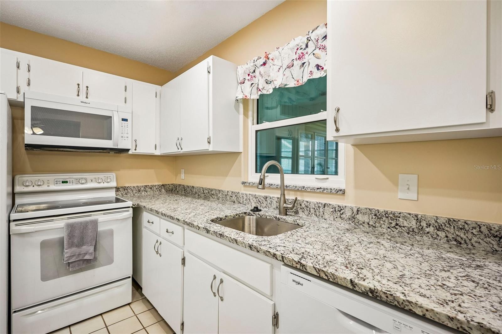 2224 GRENADIER DR — photo 12