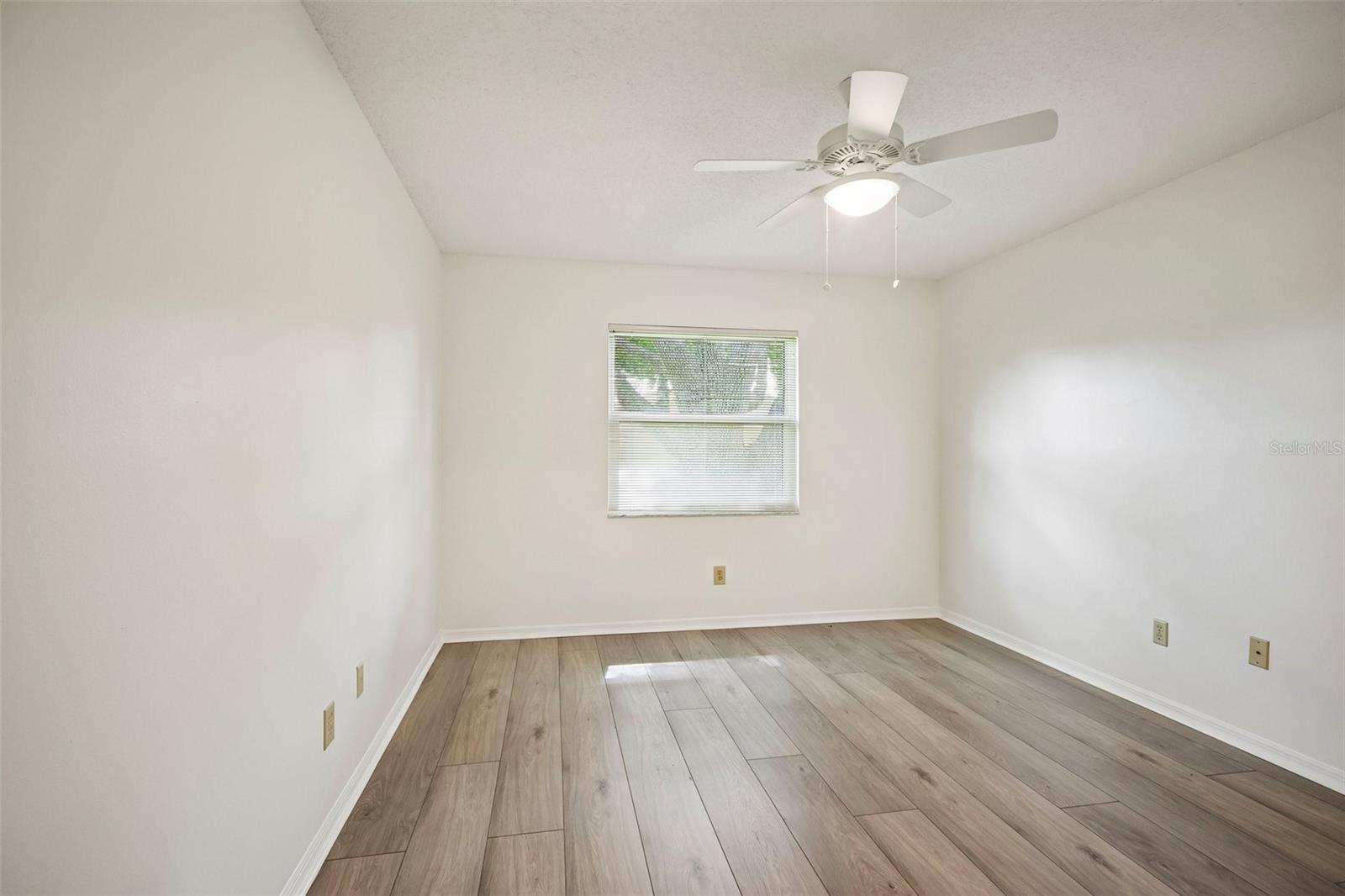 2224 GRENADIER DR — photo 18
