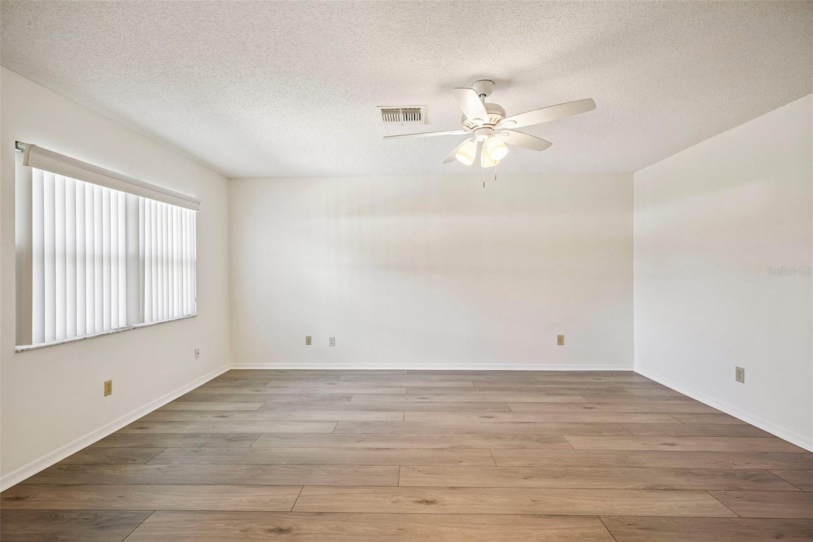 2224 GRENADIER DR — photo 9