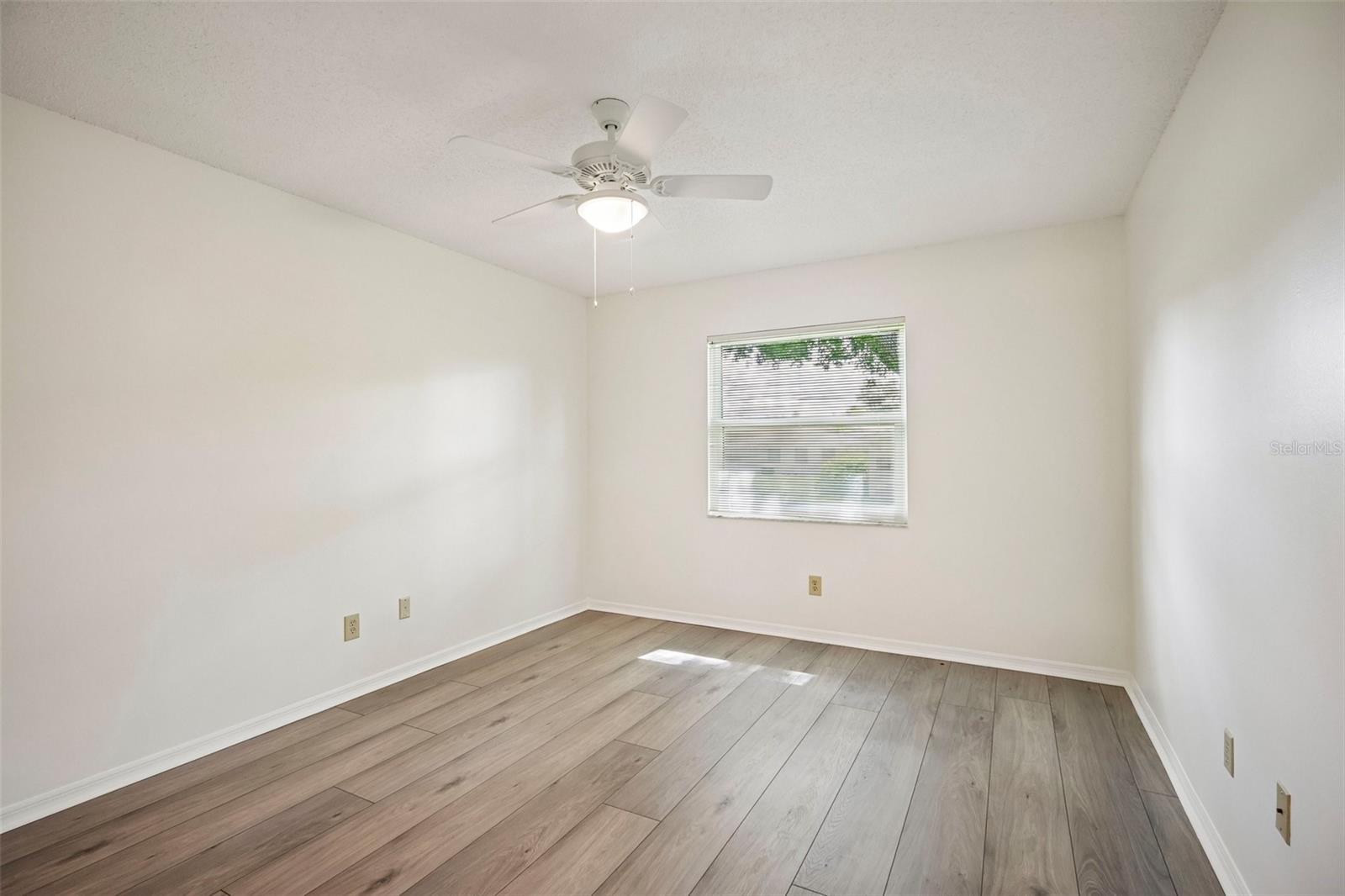 2224 GRENADIER DR — photo 14