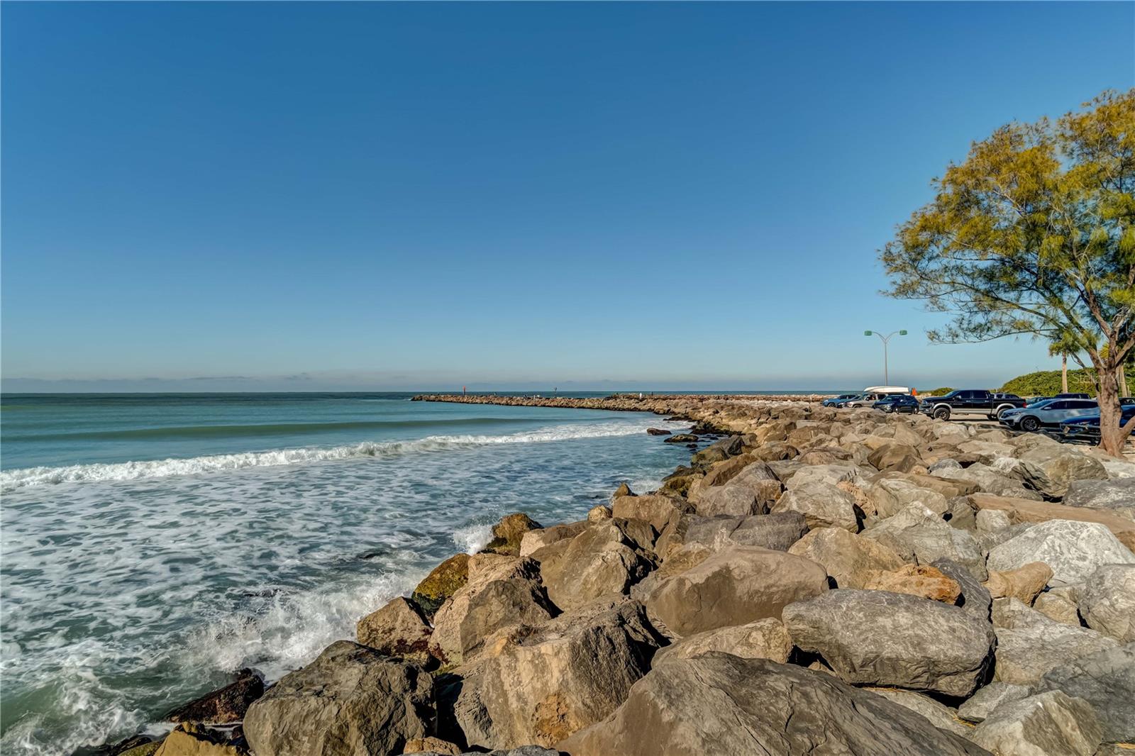 460 BASE AVE E #128 — photo 42